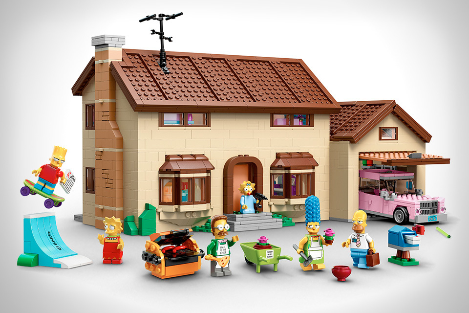 The-Simpsons-Lego-Set-00