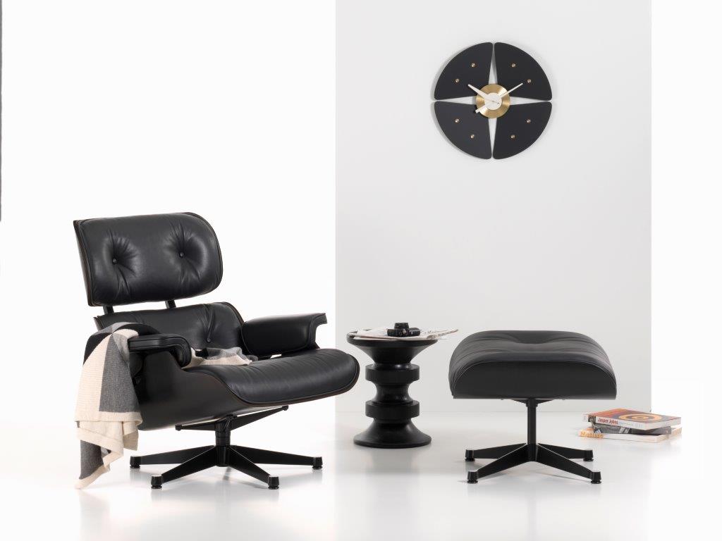 vitra_lounge_chair_black_clock