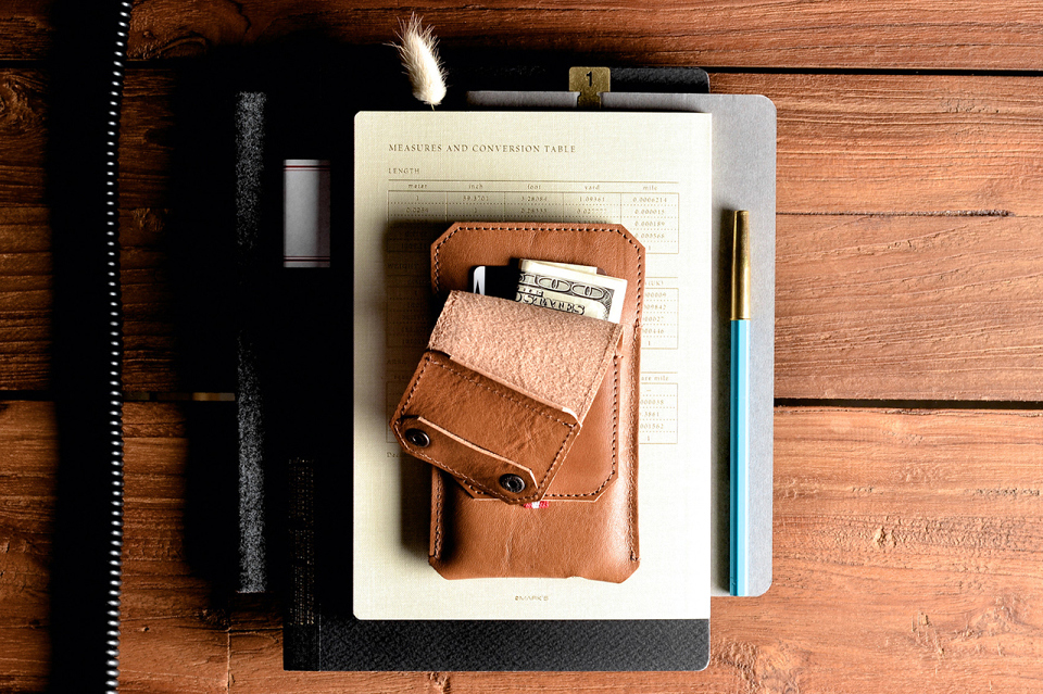 hard-graft-iphone-6-and-iphone-6-plus-accessories-collection-04-960x640