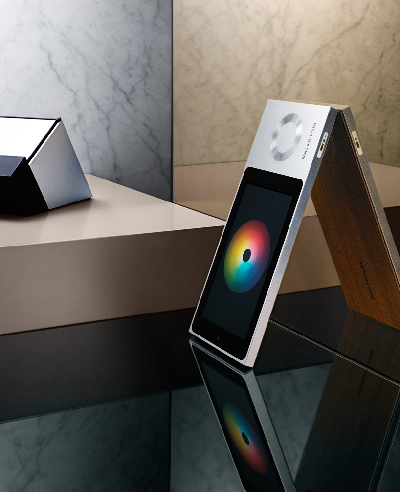 bang-olufsen-beosound-moment-designboom02