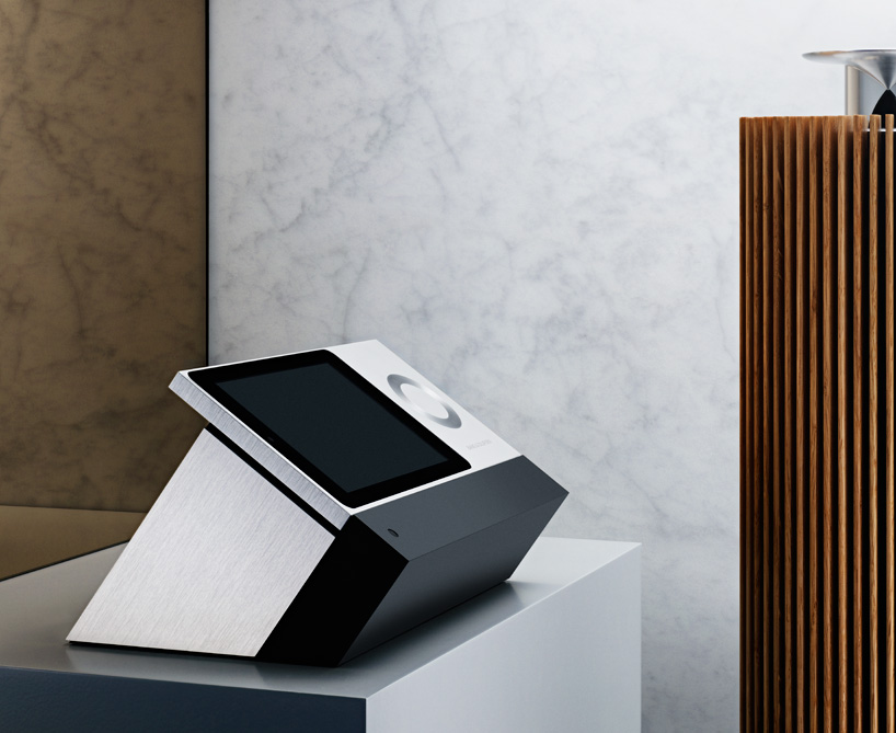 bang-olufsen-beosound-moment-designboom03