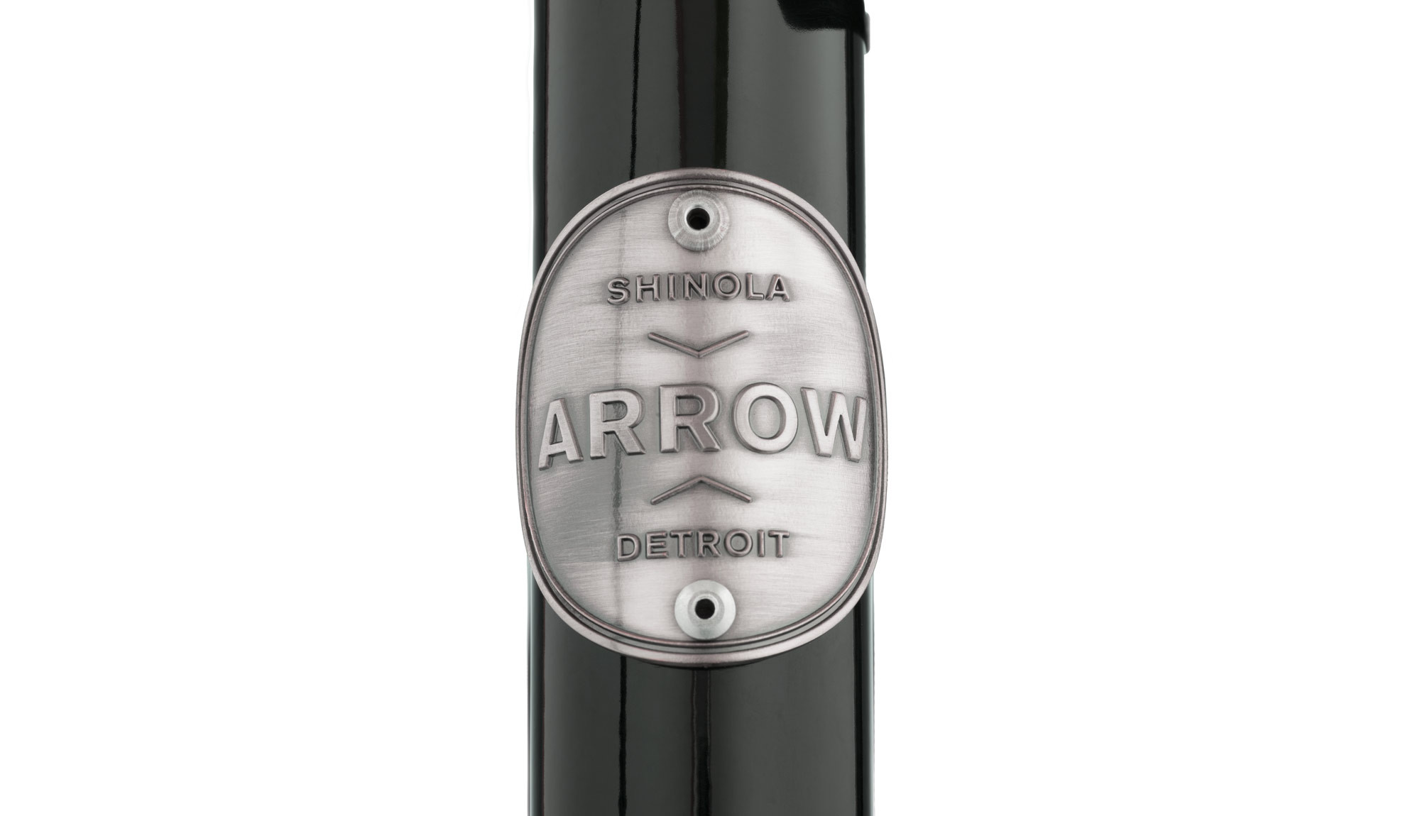 bike_detroitarrow_mensblack_headbadge_2000x1150_4