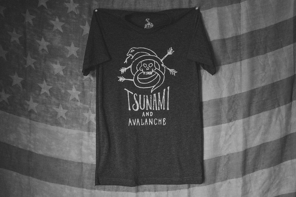 tsunami_and_avalanche_black2