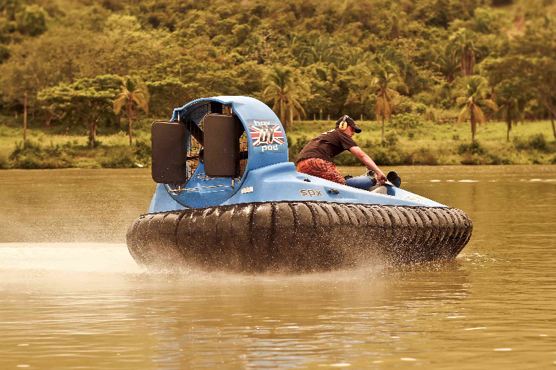 hovercraft-on-water-2