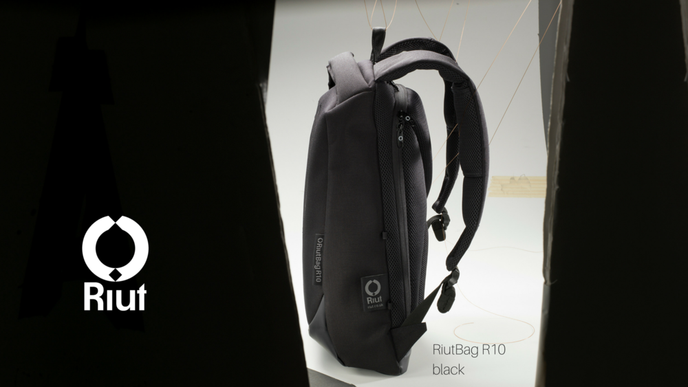 RiutBag+front+cover+for+website+R10+black