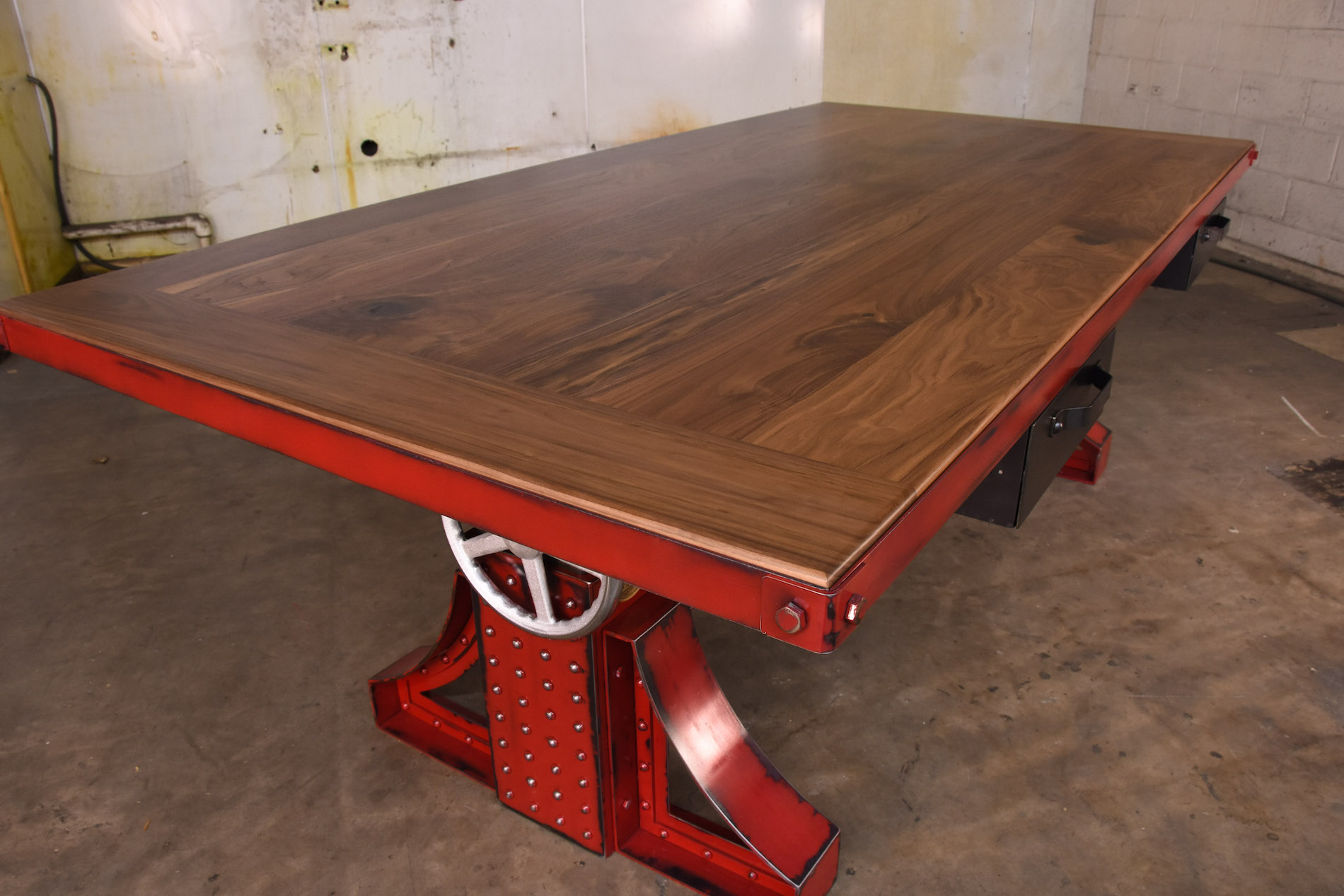 Bronx-Desk-Walnut-Top-Closeup