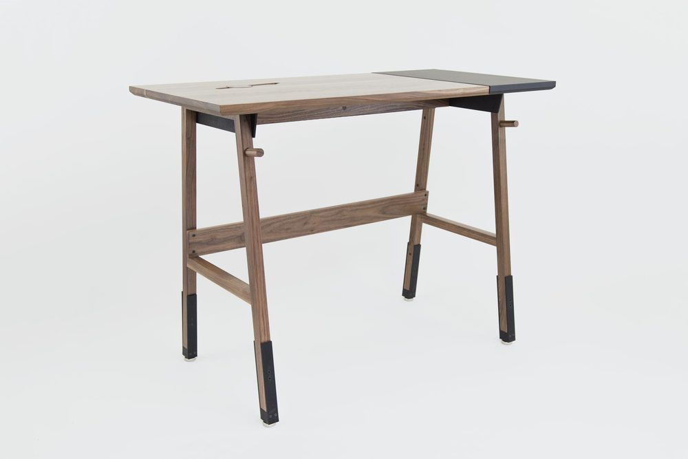 Walnut_Stand-CB_Seamless_02