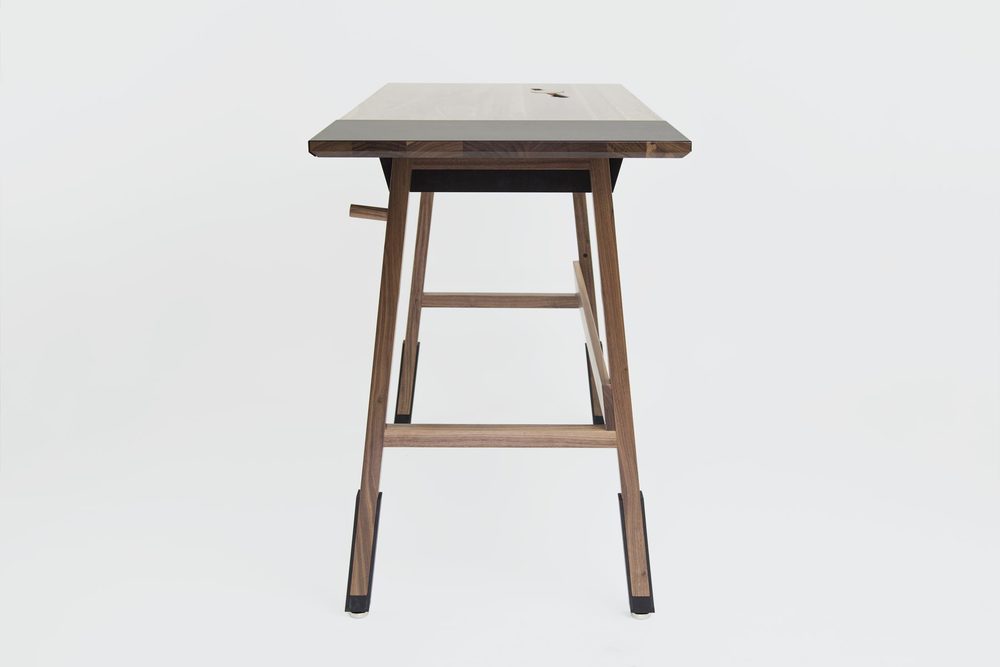 Walnut_Stand-CB_Seamless_04