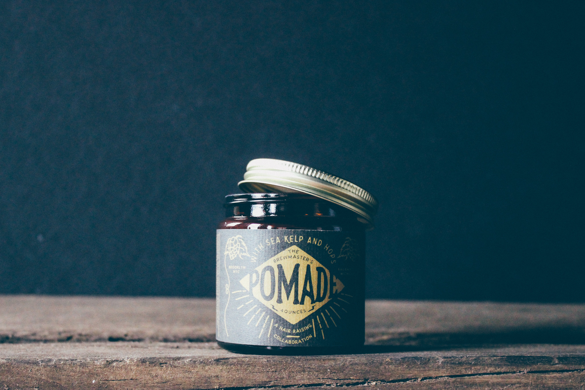 damn_handsome_grooming_co_odouds_pomade-9