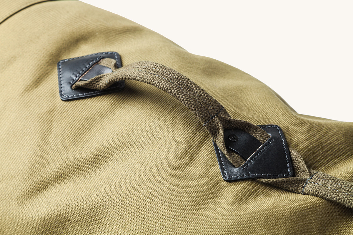 military_duffle_olive_2016_04_2048x2048