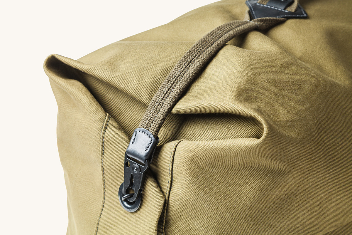 military_duffle_olive_2016_06_2048x2048