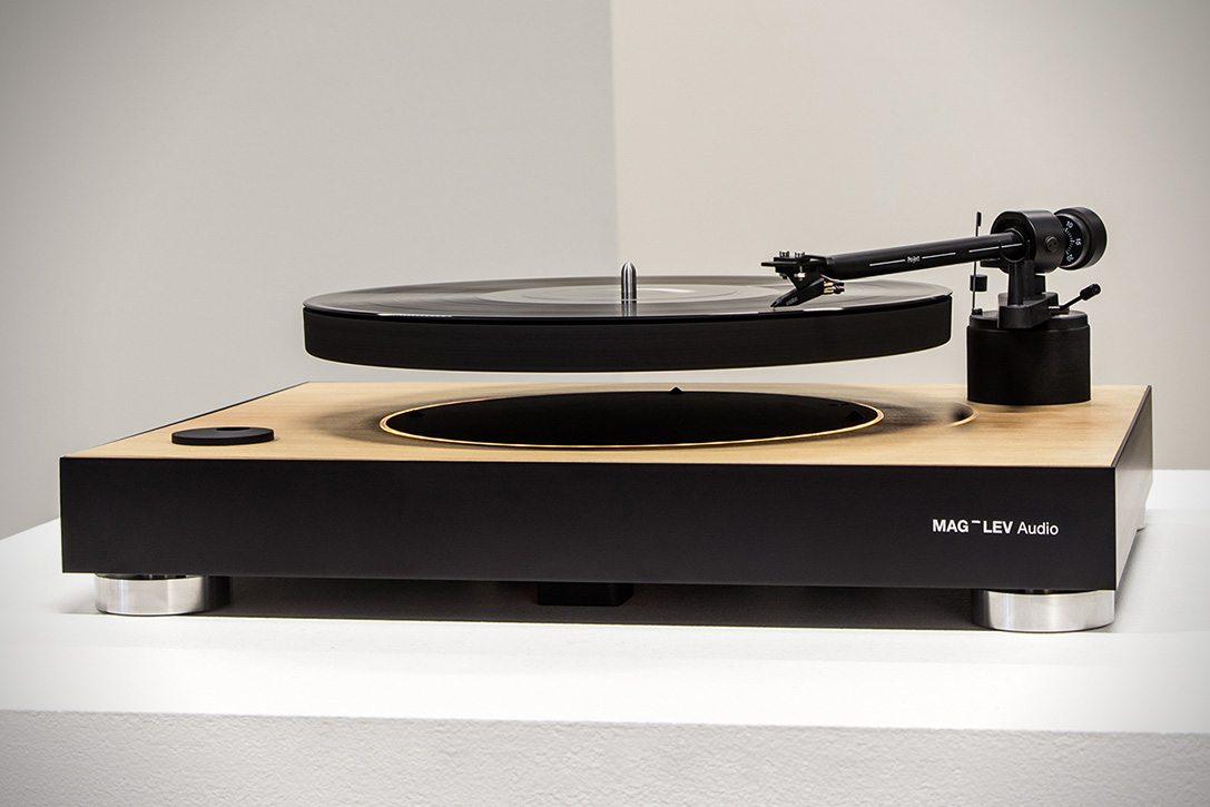 mag-lev-audio-levitating-turntable-5